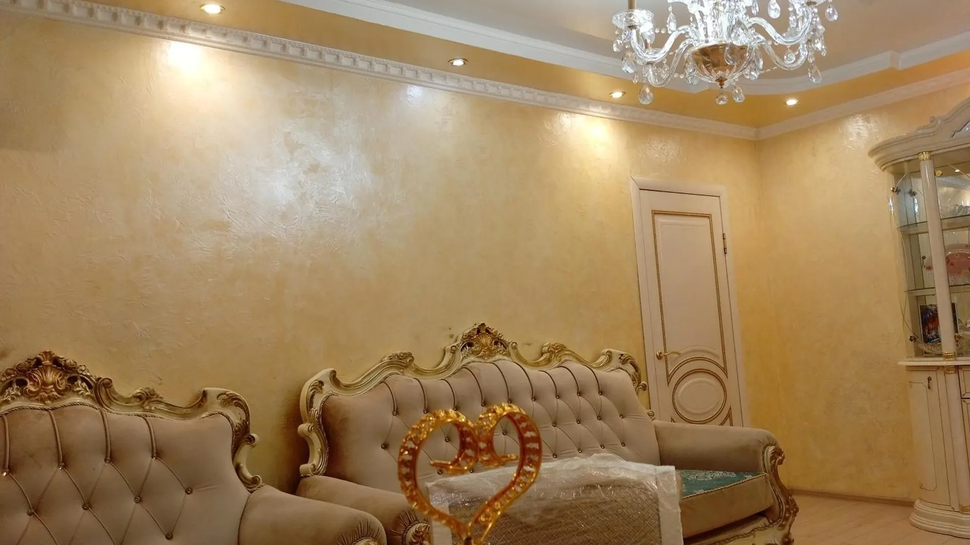 Appartement 3 Rooms Of The Sun Almaty Kazakhstan